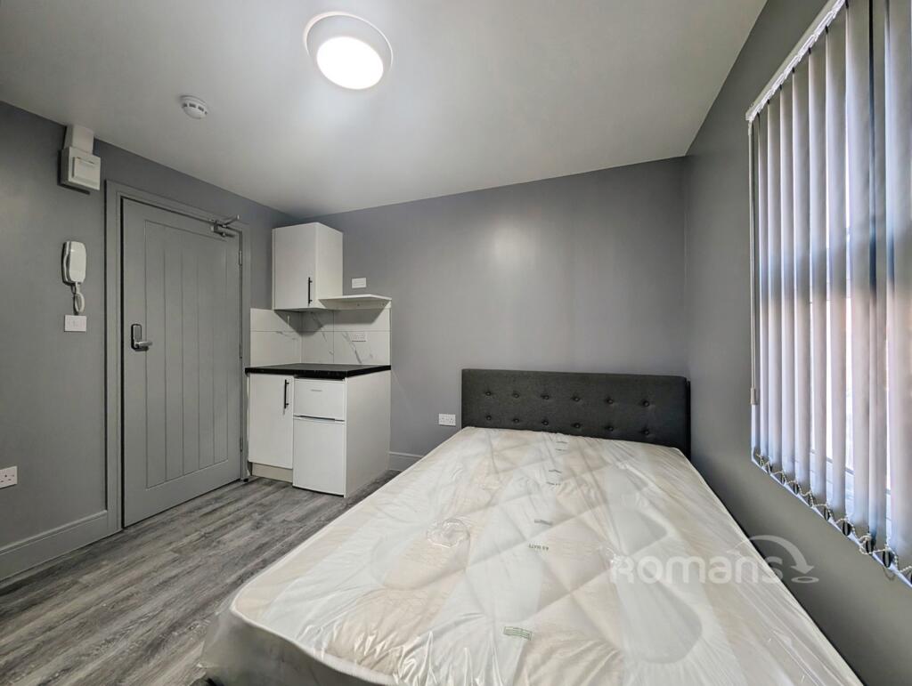 Main image of property: Clifton Street, Reading, Berkshire, RG1