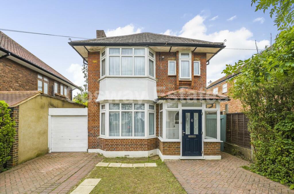 3 bedroom house for sale in Abercorn Road, London, NW7