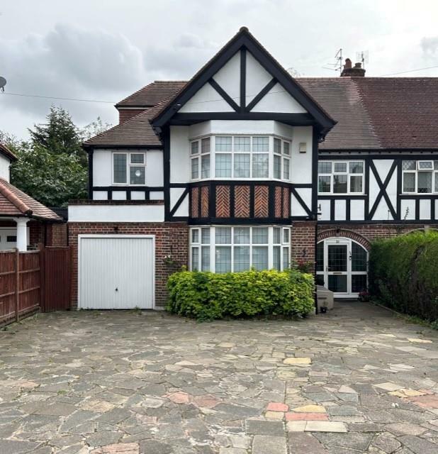 6 bedroom house for sale in Marsh Lane, Mill Hill, NW7