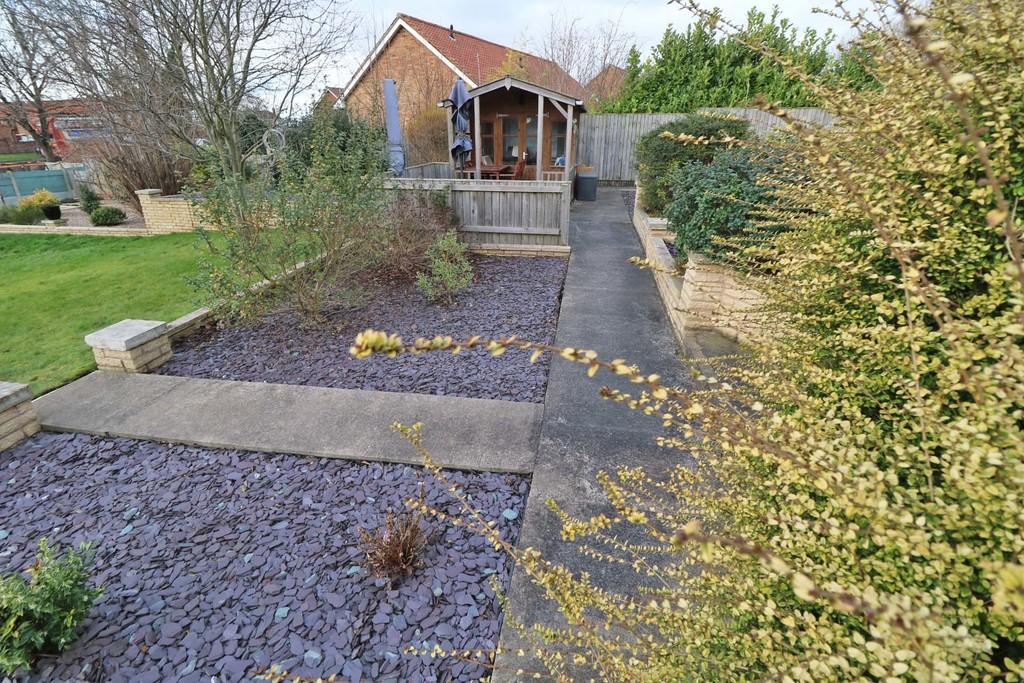 4 bedroom detached bungalow for sale in Eastoft Road, Crowle, DN17