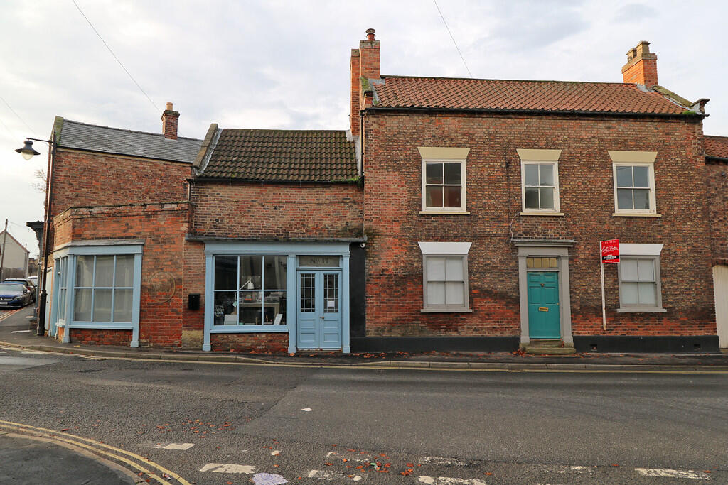 Main image of property: High Street, Epworth