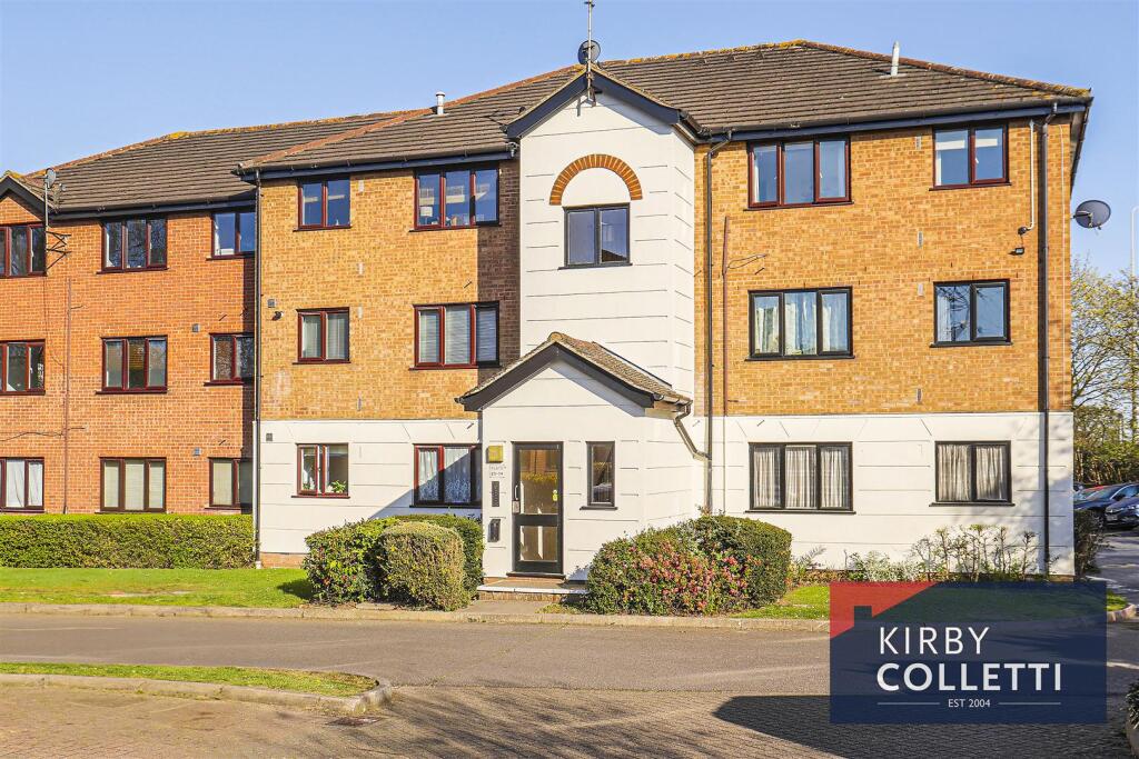 Main image of property: Parrotts Field, Hoddesdon