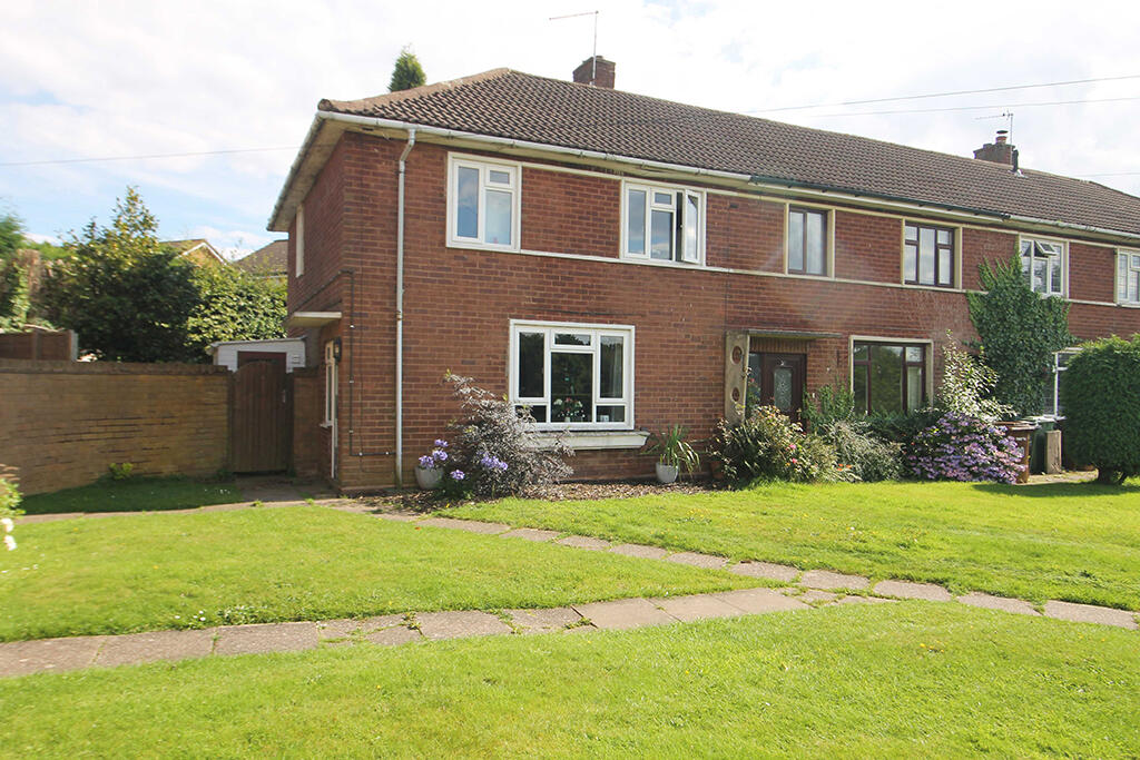 3 bedroom semidetached house for sale in Broadmeadow, Aldridge
