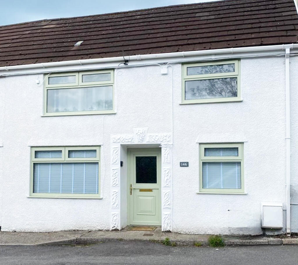 3 bedroom end of terrace house for sale in High Street, Glynneath, SA11