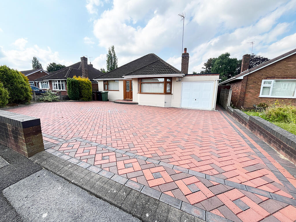 3 bedroom detached bungalow for sale in Argyle Road, Walsall, WS4 2EX, WS4