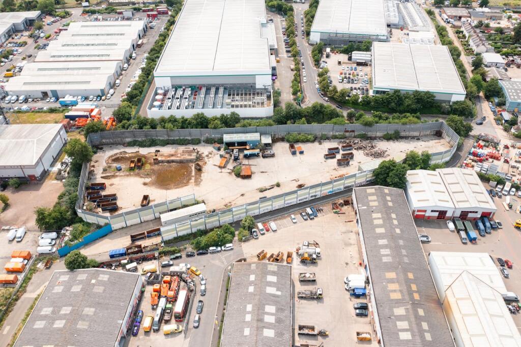 Additional property image - Endeavour Way, Croydon, London, CR0 4TR