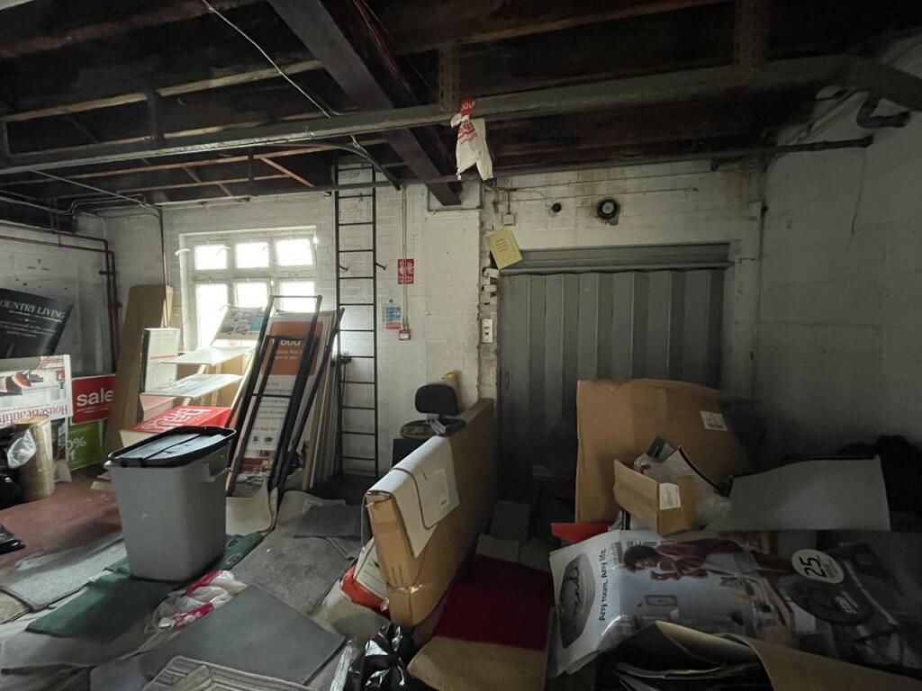 Additional property image - 87 High Street West Wickham, Bromley, BR4 0LS