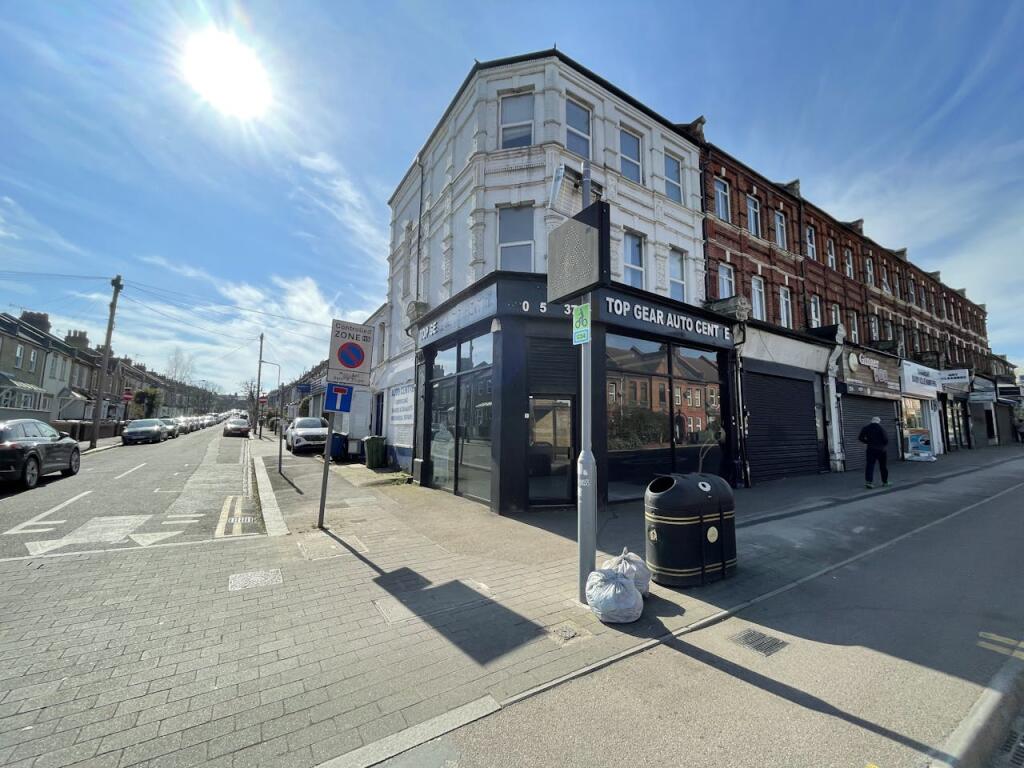 Main image of property: 378 Forest Road, Walthamstow, E17 5JF