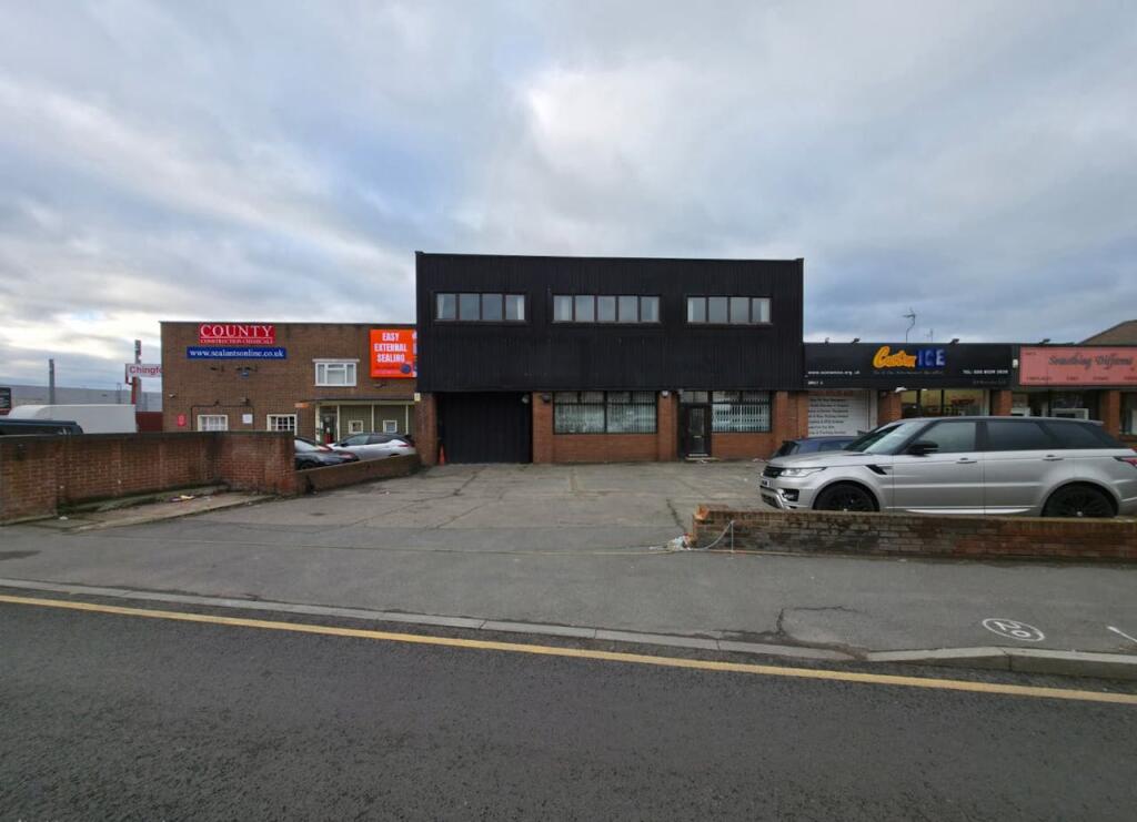 Main image of property: Unit 5, Chingford Industrial Centre, Hall Lane, London, E4 8DJ