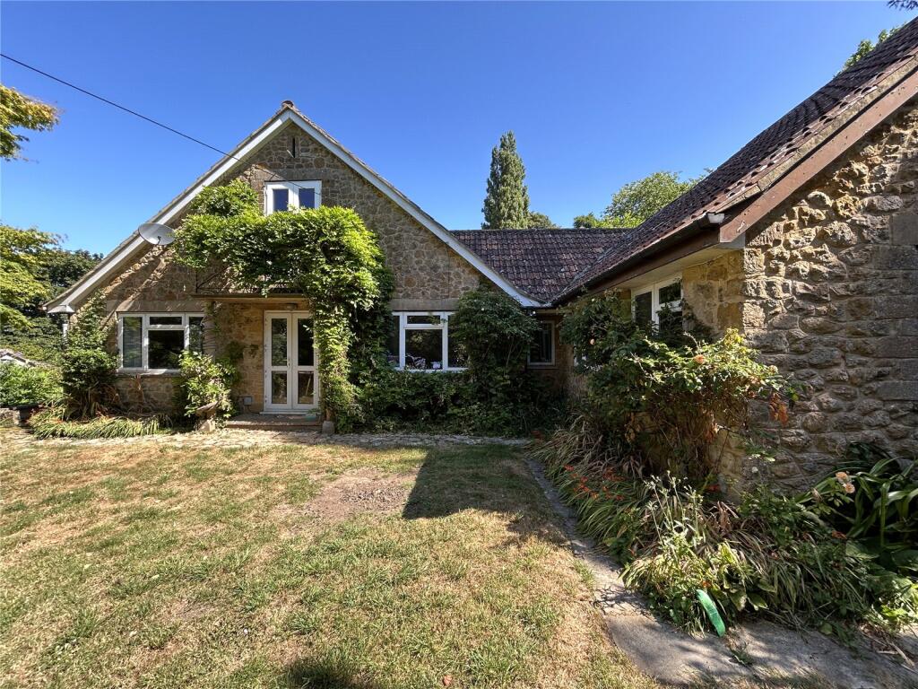 Main image of property: Wadham Close, Ilminster, Somerset, TA19