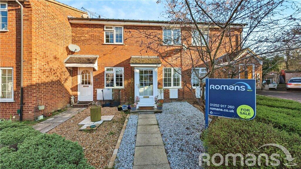 1 bedroom terraced house for sale in Field End, Farnham, Surrey, GU9