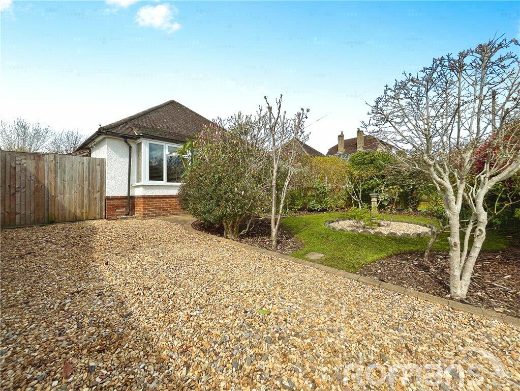 3 bedroom detached house for sale in West Avenue, Farnham, Surrey, GU9