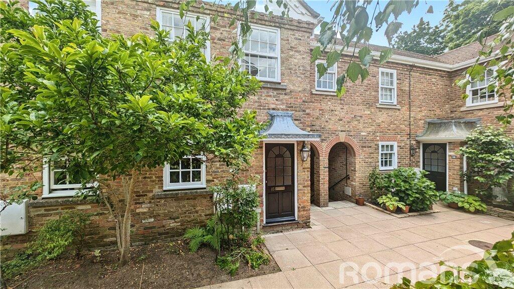 3 bedroom terraced house for sale in Brockhurst Lodge, Shortheath Road