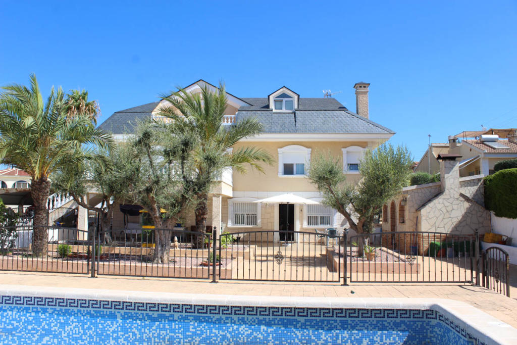 7 bedroom villa for sale in Ciudad Quesada, Alicante, Spain 7 bedroom villa for sale in Ciudad Quesada, Alicante, Spain
