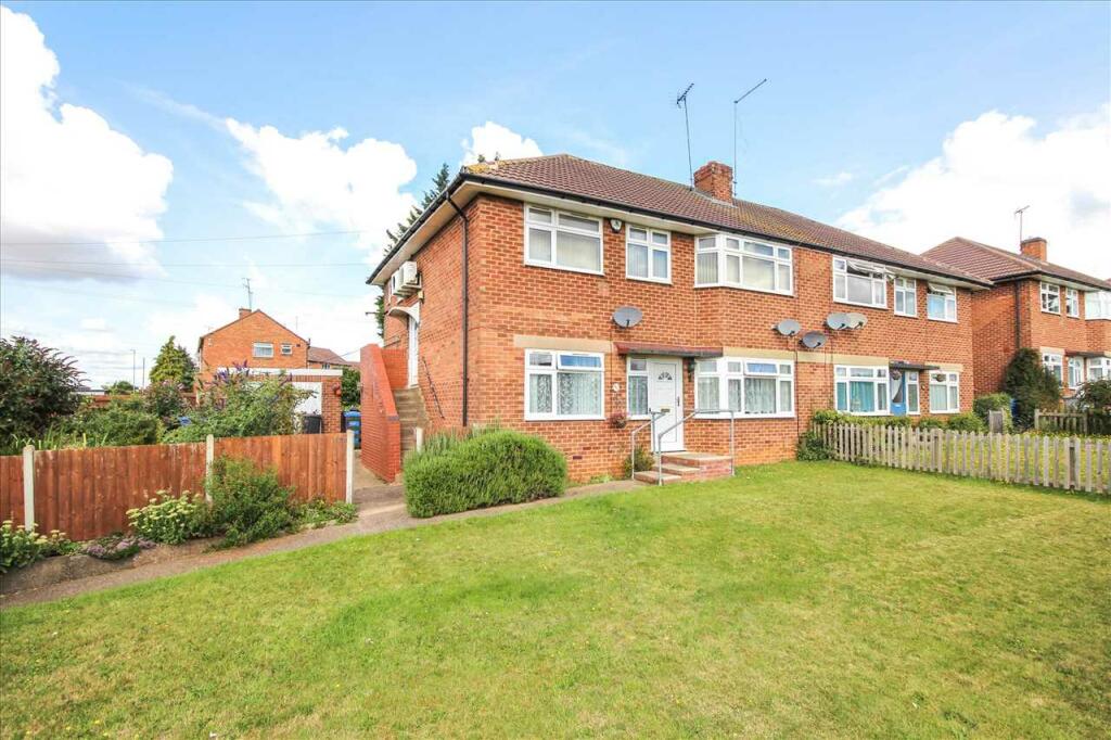 2 bedroom for sale in Finedon Road, Burton Latimer, NN15