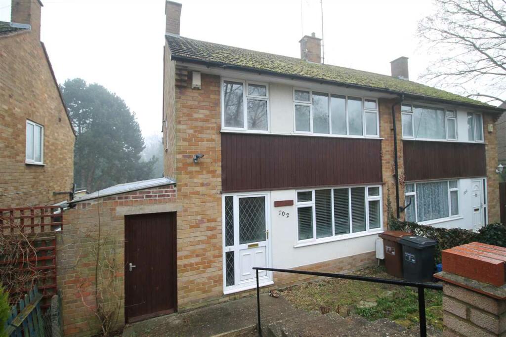 3 bedroom semi-detached house for rent in Dallington Road, Northampton, Northampton, NN5