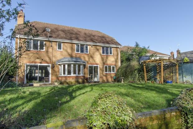 Houses sale chandlers ford hampshire #6