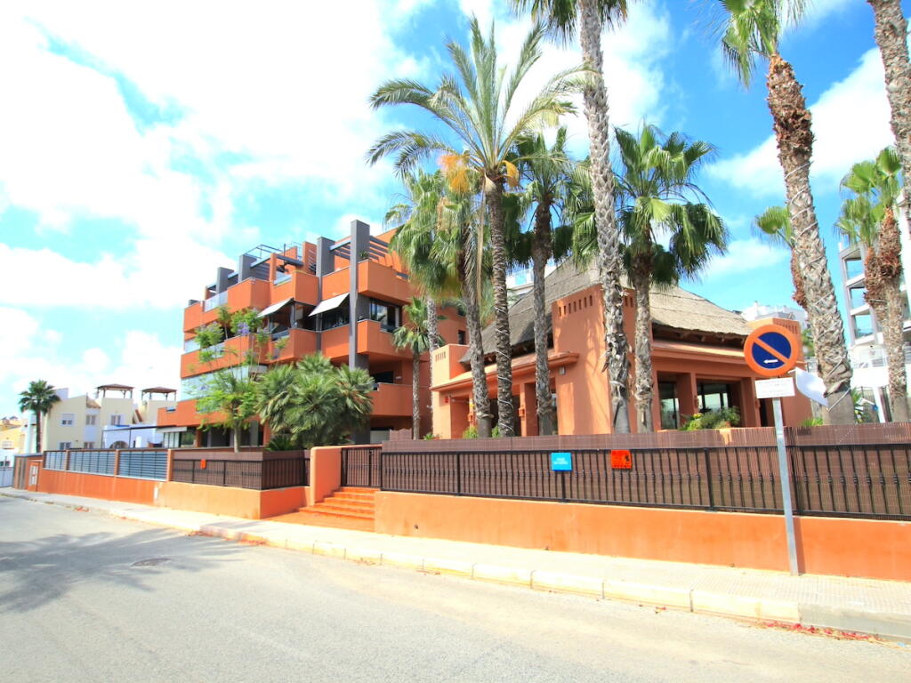 Main image of property: Valencia, Alicante, Villamartin