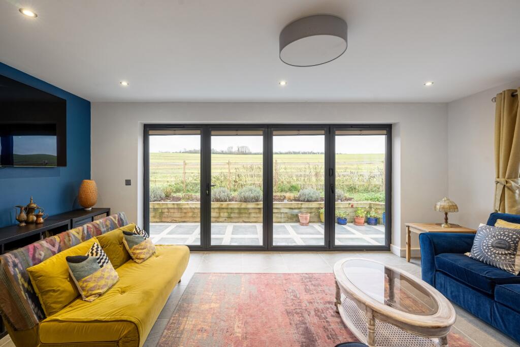 Additional property image - Lower Road, Hextable, BR8 7PE