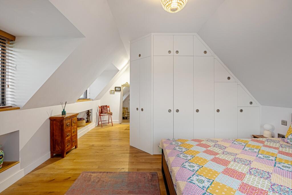Additional property image - Lower Road, Hextable, BR8 7PE