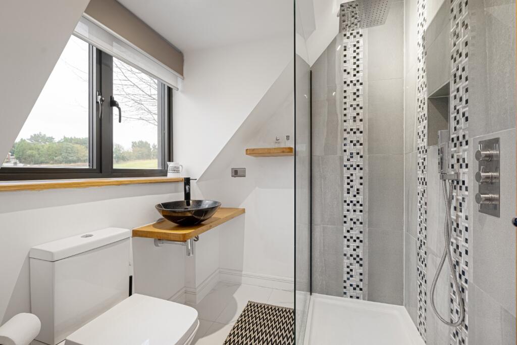 Additional property image - Lower Road, Hextable, BR8 7PE