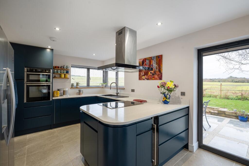 Additional property image - Lower Road, Hextable, BR8 7PE