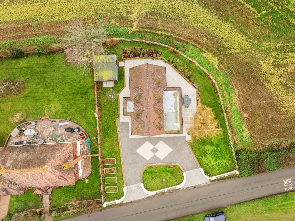 Additional property image - Lower Road, Hextable, BR8 7PE