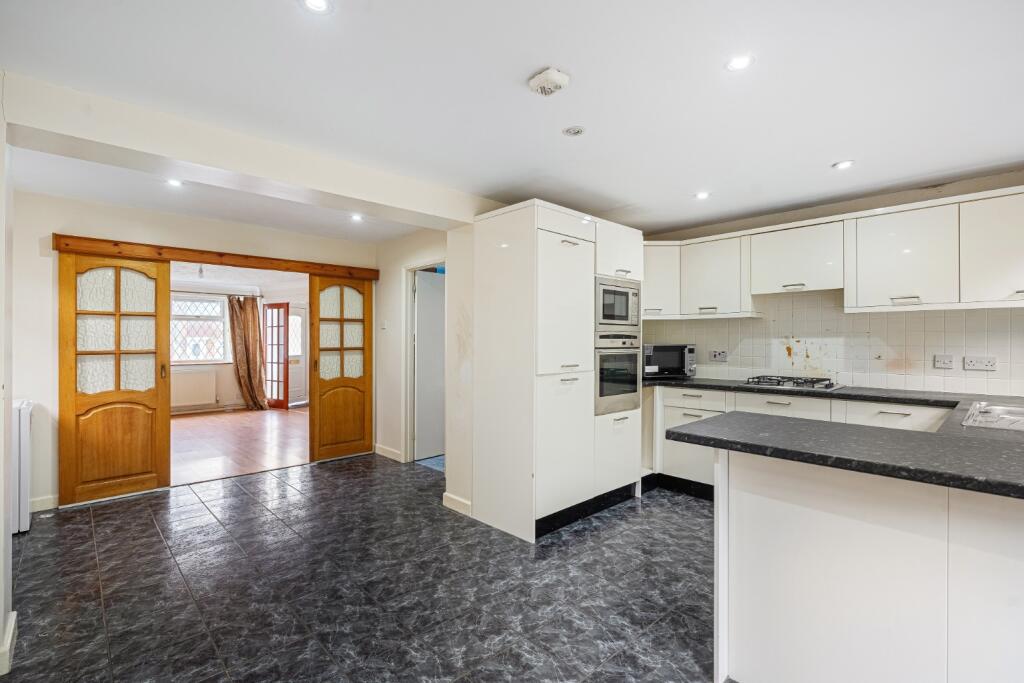 Additional property image - Paddocks Close, Orpington, BR5 4PP
