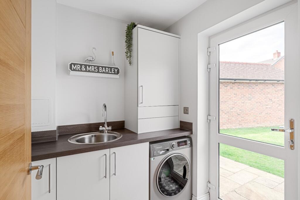 Additional property image - Parkwood Hill, Greenhithe, Kent, DA9