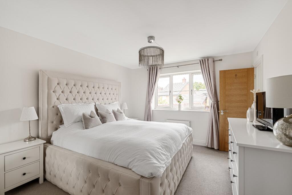 Additional property image - Parkwood Hill, Greenhithe, Kent, DA9