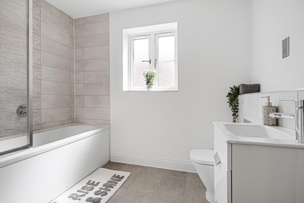 Additional property image - Parkwood Hill, Greenhithe, Kent, DA9