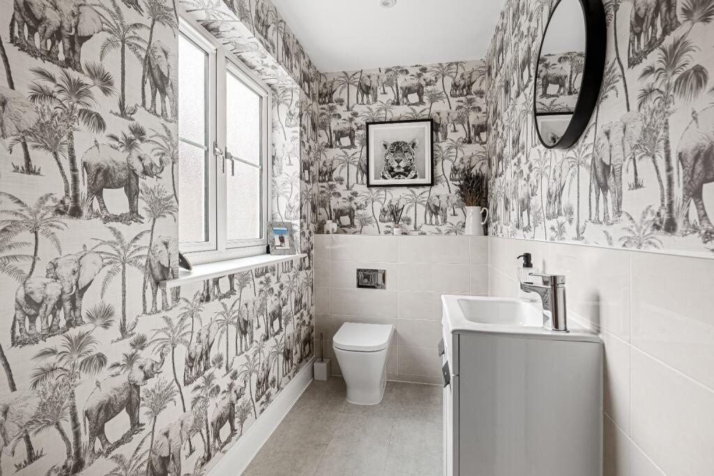 Additional property image - Parkwood Hill, Greenhithe, Kent, DA9