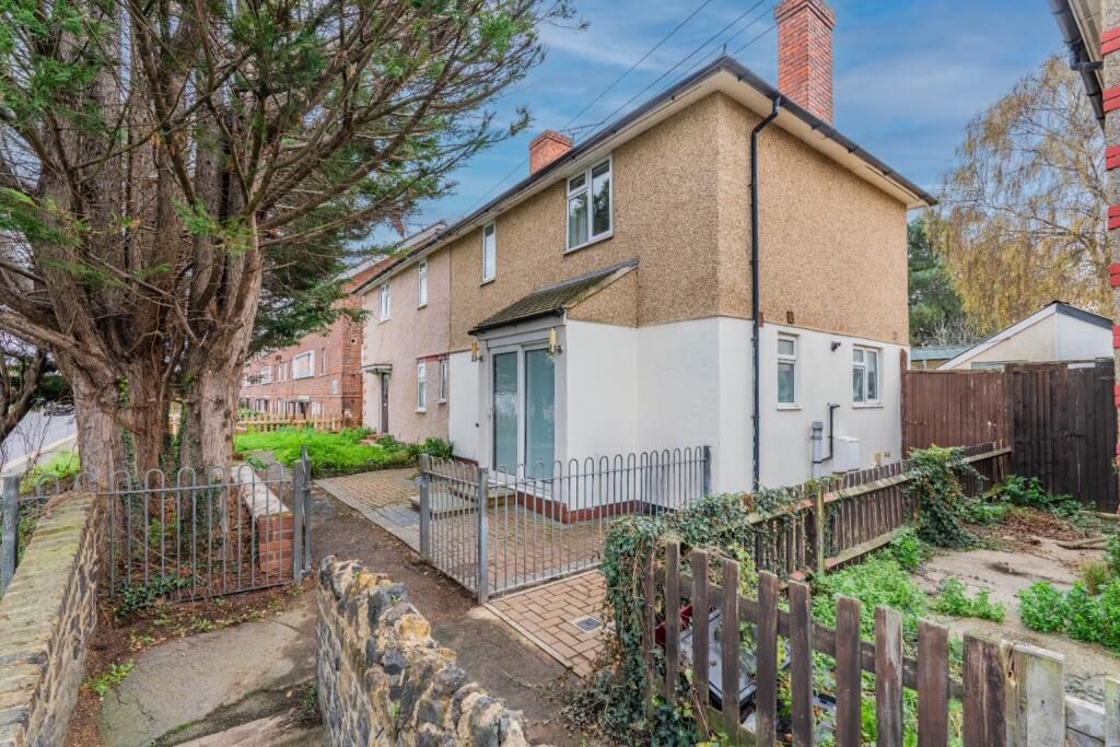 Main image of property: Crayford Road, Crayford, Dartford, Bexley, DA1 4