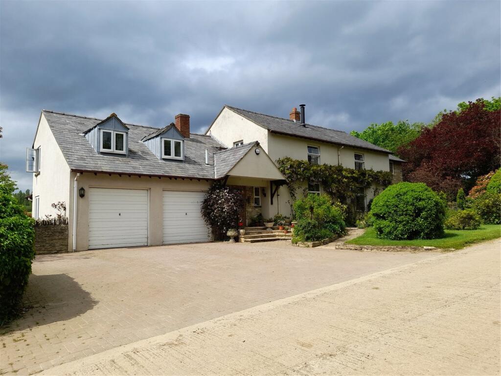6 bedroom detached house for sale in Wilcote, Oxfordshire, OX29