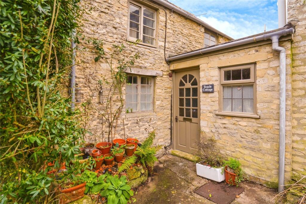 1 bedroom link detached house for sale in Shilton, Nr Burford, Oxfordshire, OX18