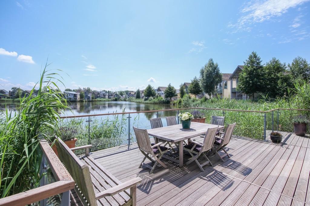 Lower Mill Estate,Patio