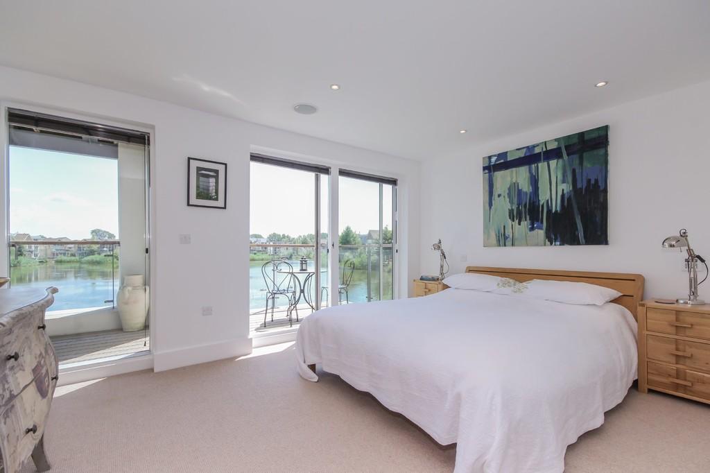 Lower Mill Estate,Master Bedroom