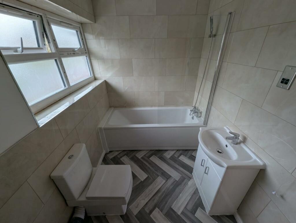 Additional property image - Banbrook Close, Solihull B92 9NE