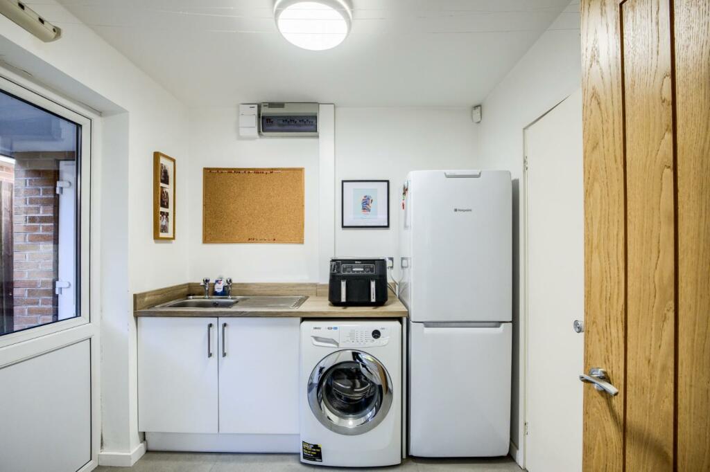Additional property image - White House Way, Solihull B91 1SE