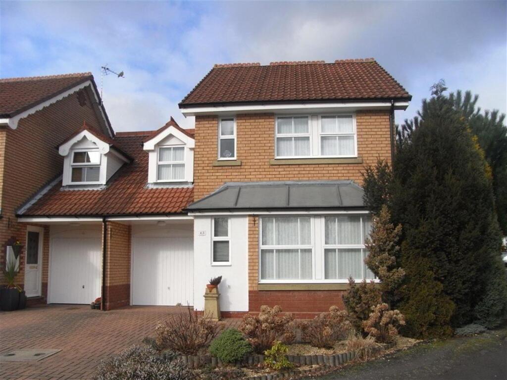Main image of property: Austcliff Drive, Solihull B91 3XT