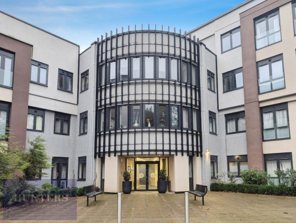 Main image of property: Broadoaks, 548 Streetsbrook Road, Solihull B91 1QY