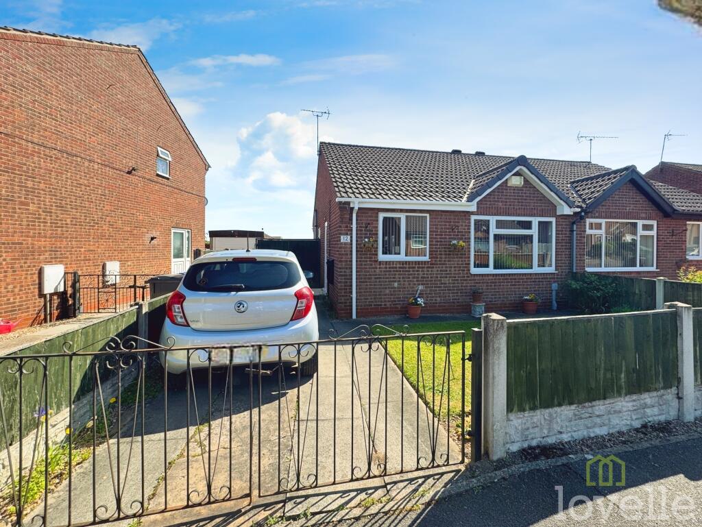 Main image of property: Pingle Close, Gainsborough, DN21