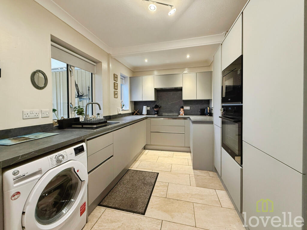 Main image of property: Queensfield, Gainsborough, DN21