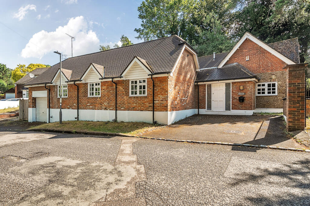 Main image of property: Gravel Hill, Chalfont St. Peter, Gerrards Cross