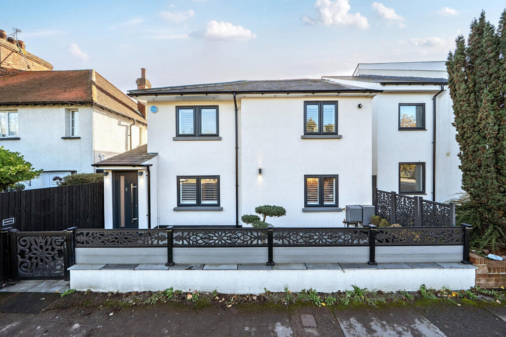 Main image of property: Oxford Road, Gerrards Cross, Buckinghamshire