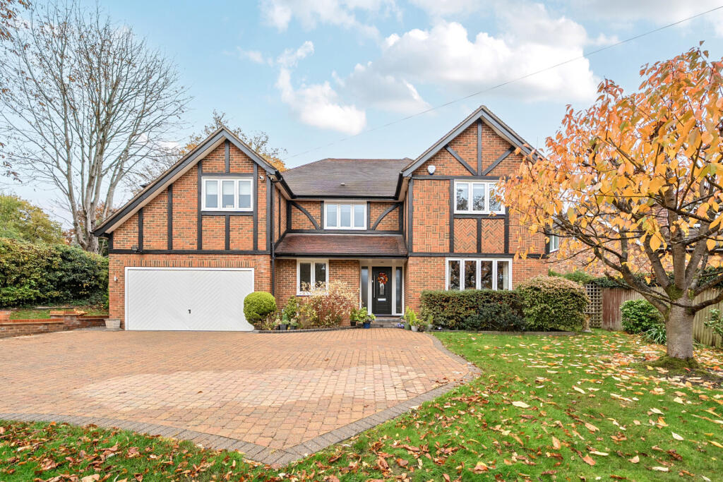 Main image of property: Lincoln Road, Chalfont St. Peter, Gerrards Cross