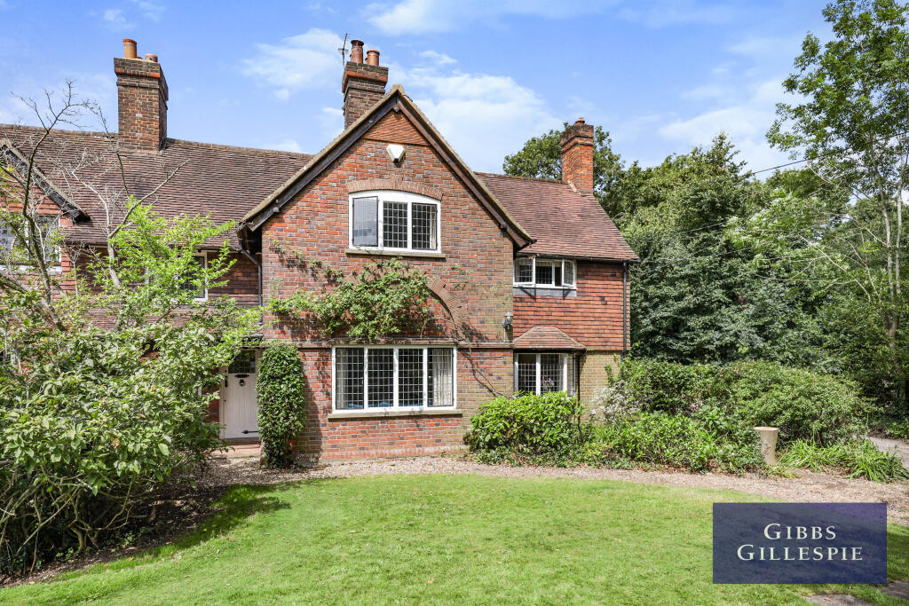 Main image of property: Shenstone Cottages, Snells Lane, Amersham, HP7