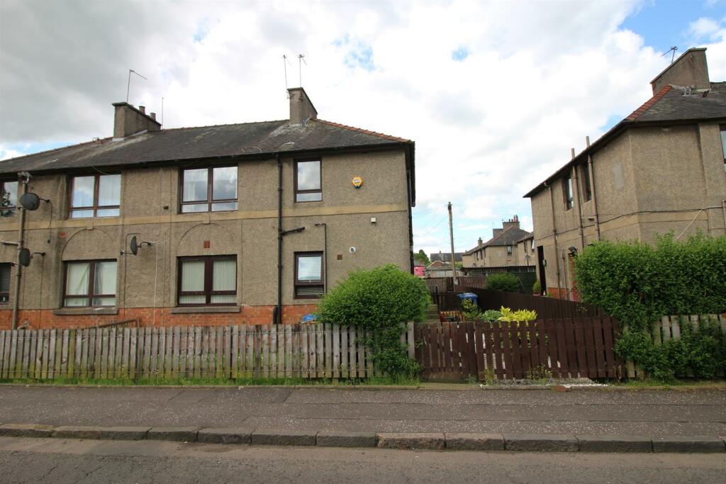 2 bedroom flat for sale in Cardross Road, Broxburn, EH52