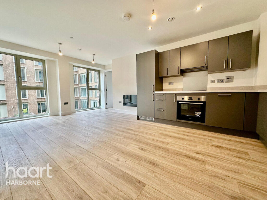 Main image of property: BRAND NEW CITY CENTRE APARTMENT