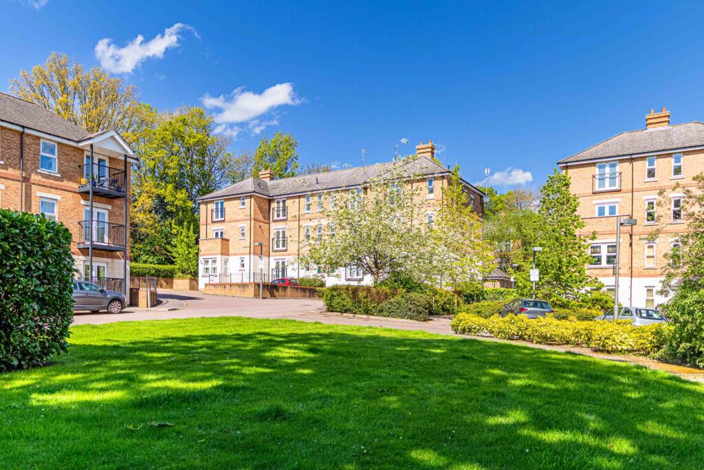 Main image of property: Adrian Close, Hemel Hempstead, Hertfordshire, HP1